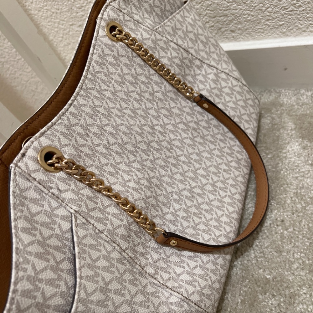 Handbag - Picture 4 of 5